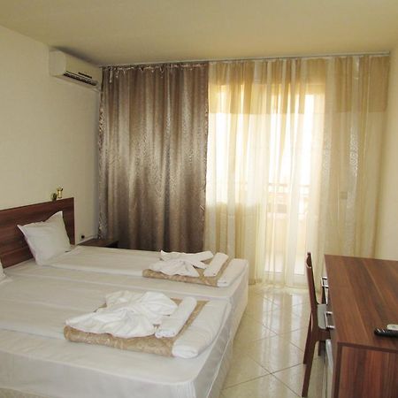 Hotel Brilliance Varna Exterior photo